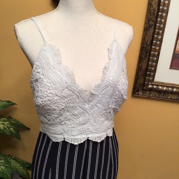 TRAC Crochet V-Neck Wide Leg Jumpsuit - Picture 2 of 9